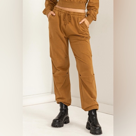 229B. High Waisted Draw String Sweatpants - Brown - Picture 4 of 5